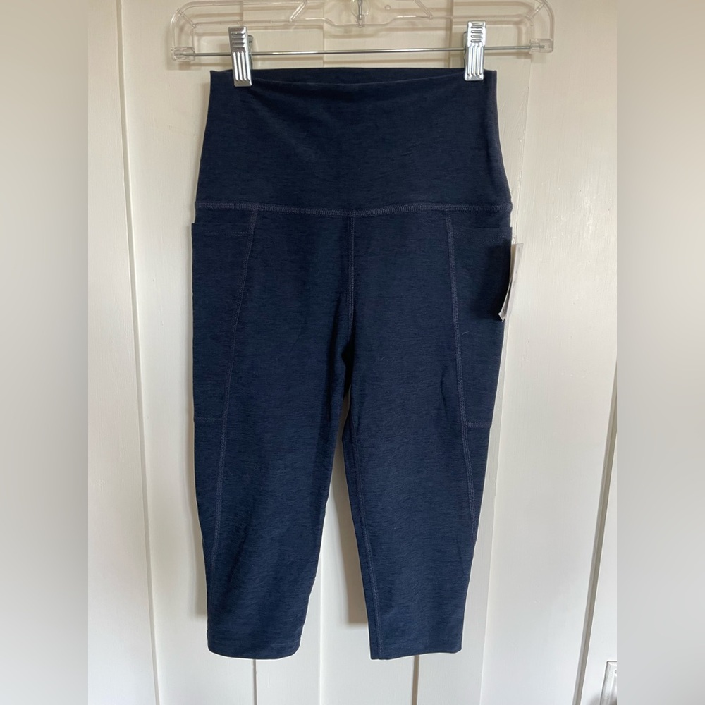 Beyond Yoga Navy Capri Leggings with Pockets